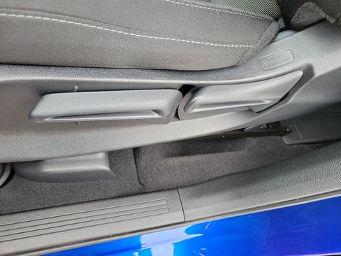 Used 2025 Honda CR-V LX image 21