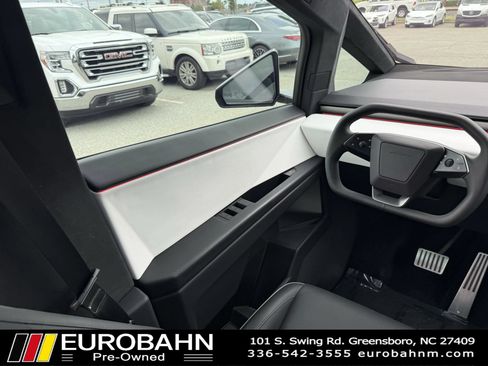 Used 2024 Tesla Cybertruck AWD Crew Cab image 30