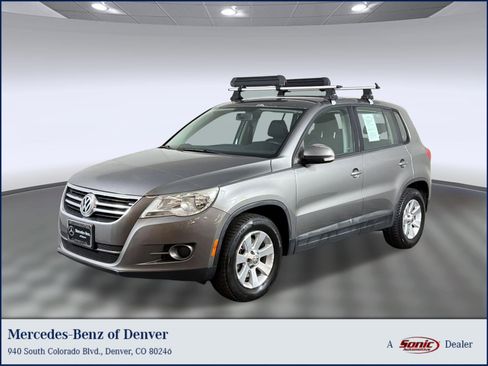 Used 2010 Volkswagen Tiguan S image 1