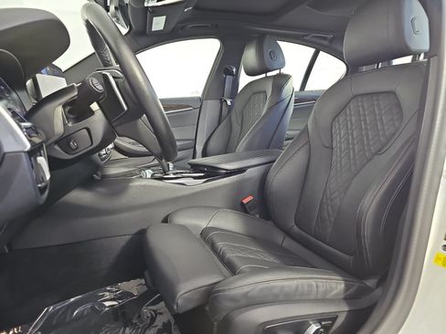 Used 2021 BMW 530i w/ Premium Package RWD image 15