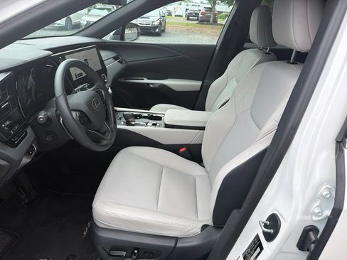 Used 2025 Lexus RX 350h AWD/4WD image 9