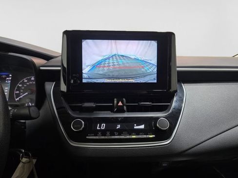 Used 2024 Toyota Corolla LE FWD image 21