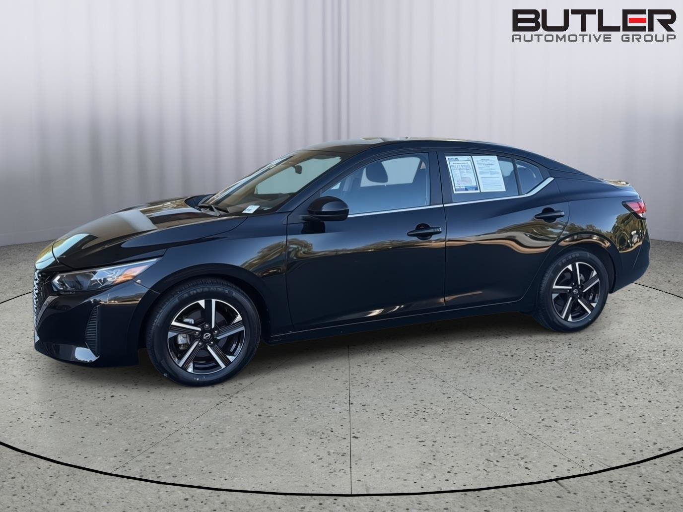 Used 2025 Nissan Sentra SV FWD image 3