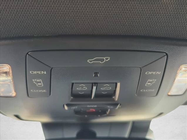 Used 2026 Toyota Sienna Platinum AWD/4WD image 26
