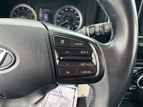 Used 2022 Hyundai Venue SEL w/ Cargo Package image 26