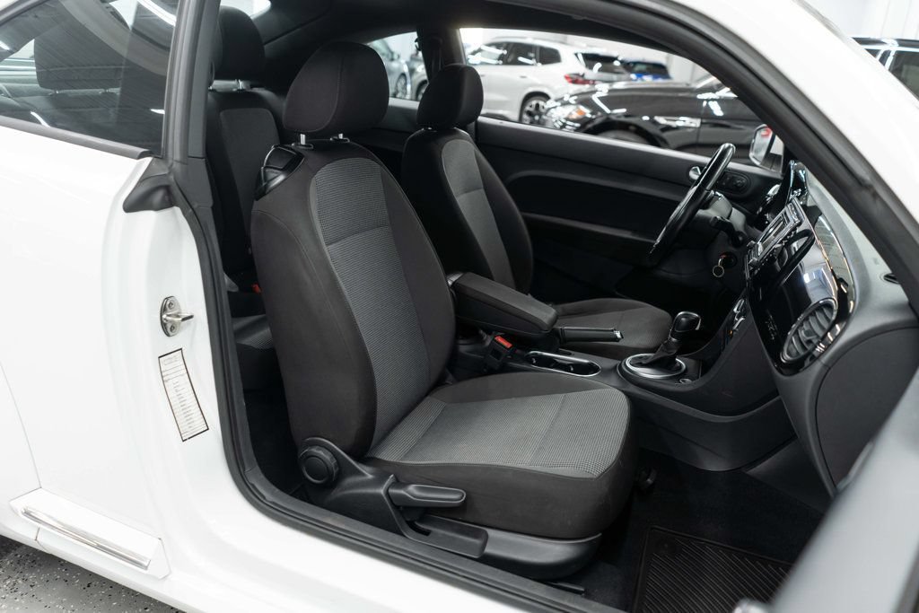 Used 2019 Volkswagen Beetle 2.0T S FWD image 12