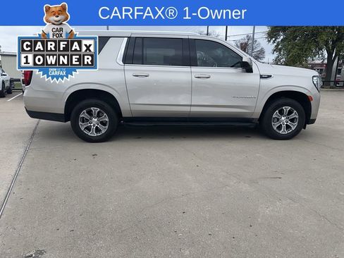 Used 2022 GMC Yukon XL SLE w/ Gmc Pro Safety Plus Package image 2