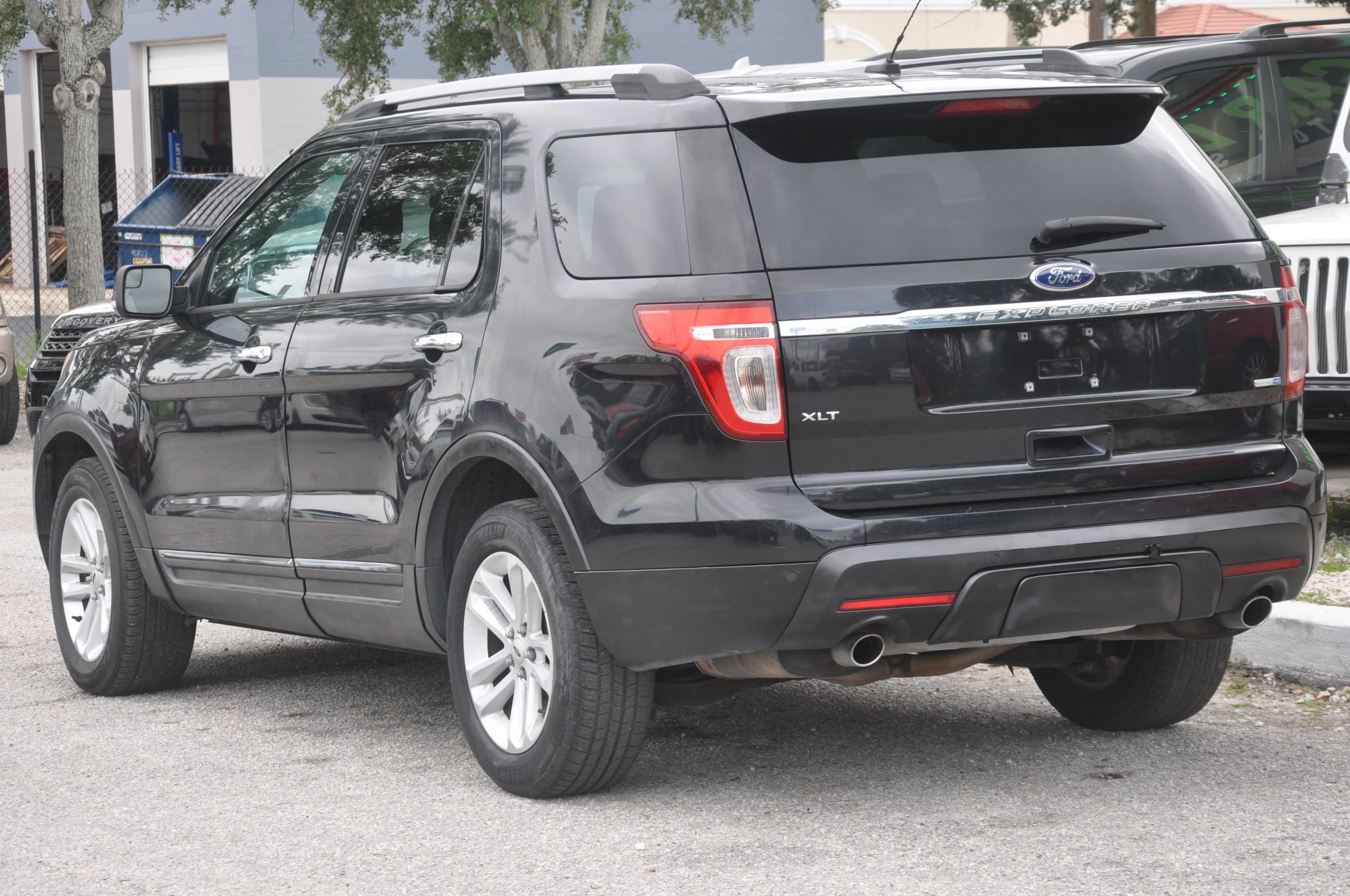 Used 2014 Ford Explorer XLT AWD/4WD image 6
