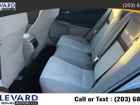 Used 2012 Toyota Camry L image 13