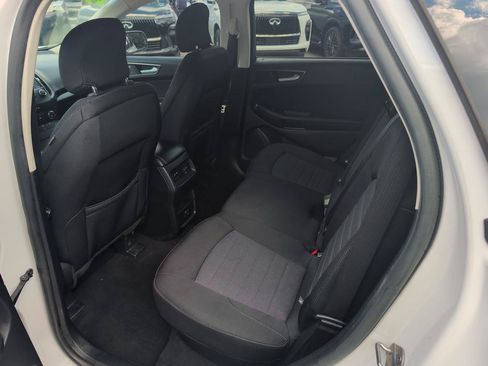 Used 2019 Ford Edge SE w/ SE Fleet Driver's Package FWD image 9