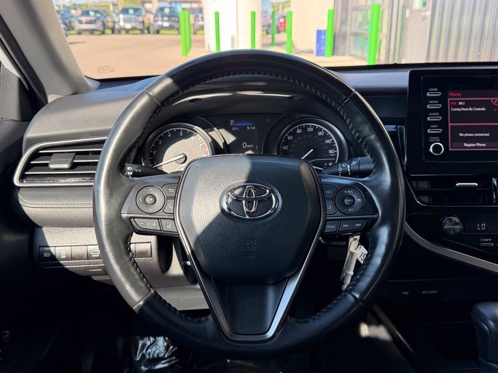 Used 2024 Toyota Camry SE FWD image 16