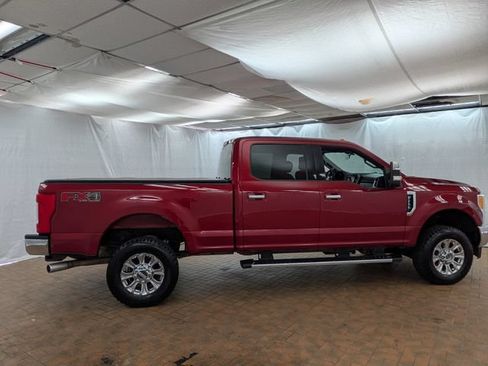 Used 2017 Ford F250 XLT w/ XLT Premium Package AWD/4WD image 8