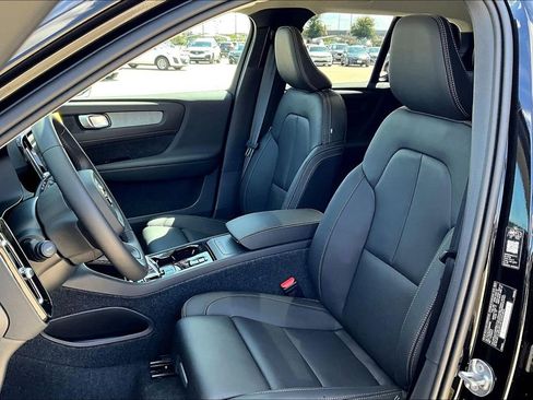 New 2026 Volvo XC40 B5 Plus w/ Protection Package Premier image 23