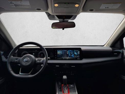 Used 2026 Nissan Kicks SR FWD image 22
