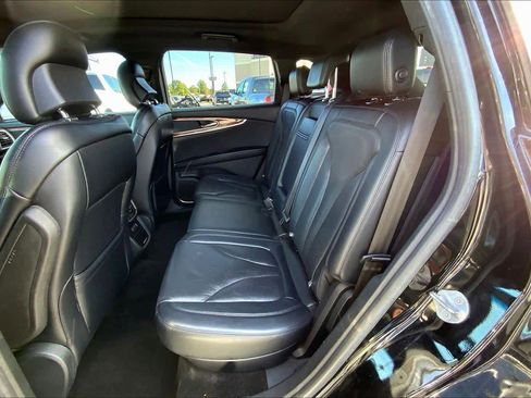 Used 2018 Lincoln MKX Reserve w/ Driver Assistance Package image 19