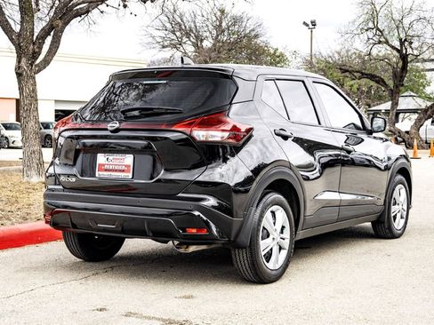 Used 2025 Nissan Kicks Play S image 5