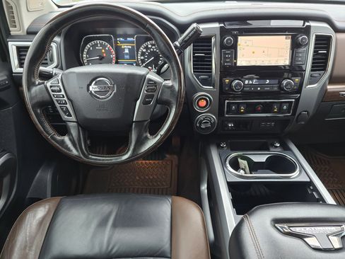 Used 2019 Nissan Titan Platinum Reserve w/ Platinum Utility Package image 14