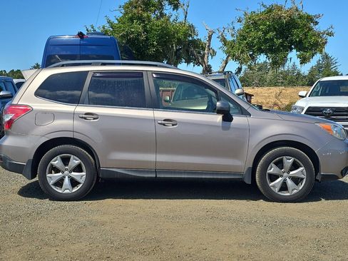 Used 2014 Subaru Forester 2.5i Touring w/ Popular Package #1 AWD/4WD image 4