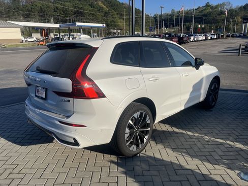 New 2026 Volvo XC60 B5 Plus w/ Protection Package Premier AWD/4WD image 12