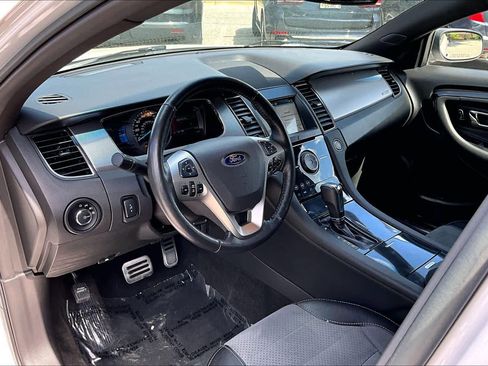 Used 2018 Ford Taurus SHO w/ Driver Assist Package AWD/4WD image 18