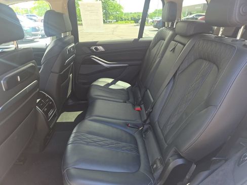 Used 2023 BMW X7 xDrive40i AWD/4WD image 28