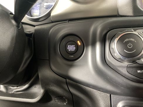 Used 2022 Jeep Wrangler Unlimited Rubicon 4xe w/ Cold Weather Group AWD/4WD image 27