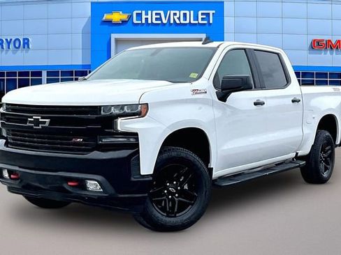 Used 2022 Chevrolet Silverado 1500 LT Trail Boss w/ Convenience Package II AWD/4WD image 3