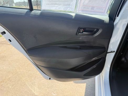 Used 2025 Toyota Corolla LE image 12