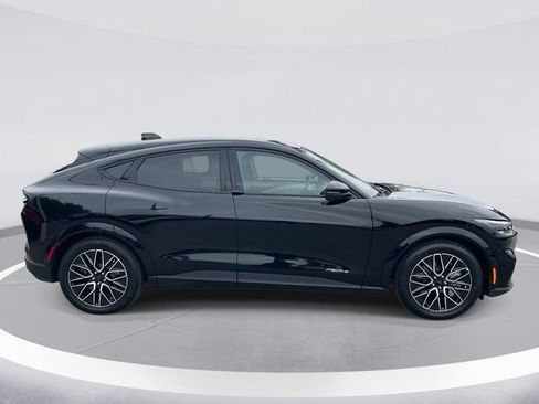 Certified 2025 Ford Mustang Mach-E Premium RWD image 4