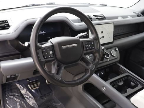 Used 2024 Land Rover Defender 130 X-Dynamic SE AWD/4WD image 7