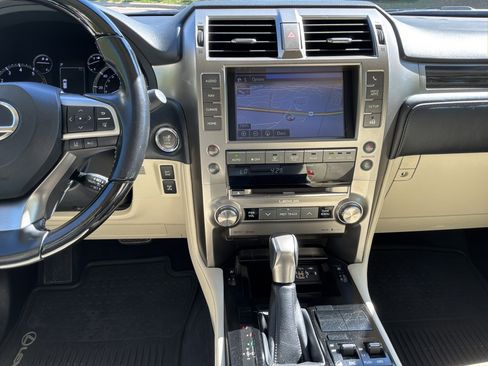 Used 2020 Lexus GX 460 Premium AWD/4WD image 30