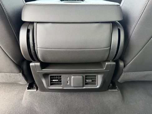 Used 2024 GMC Sierra 1500 SLT AWD/4WD image 17