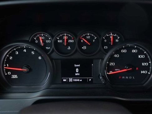 Used 2021 Chevrolet Silverado 2500 Custom w/ Custom Value Package image 24