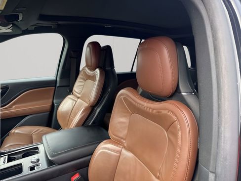 Used 2020 Lincoln Aviator Reserve w/ Equipment Group 202A image 27
