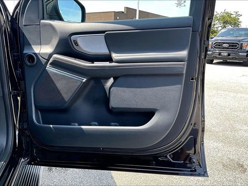 Certified 2025 Ford Expedition Active RWD image 23