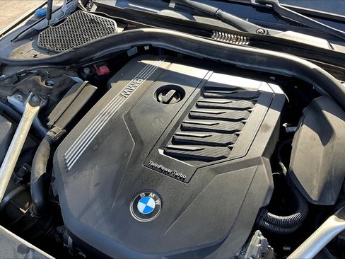 Used 2021 BMW 740i RWD image 32