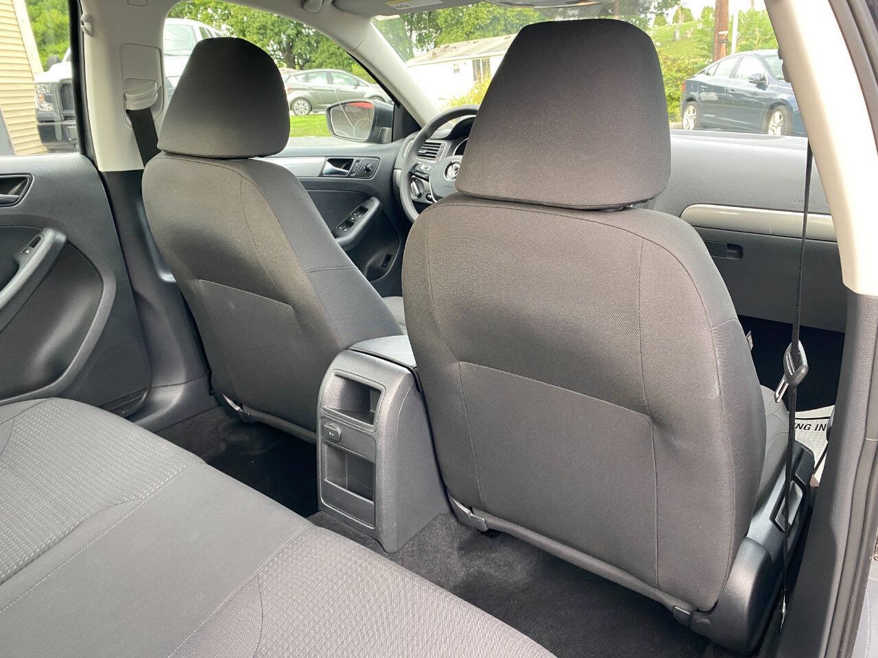 Used 2016 Volkswagen Jetta SE FWD image 25