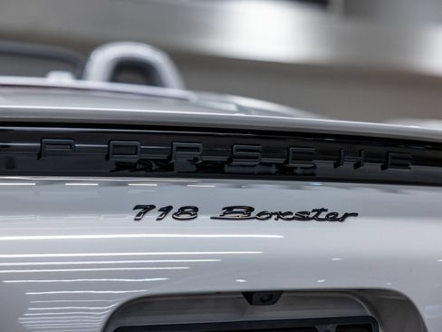 Certified 2024 Porsche 718 Boxster RWD image 24