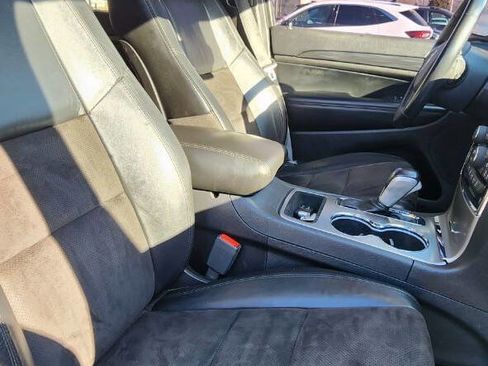 Used 2020 Jeep Grand Cherokee Altitude image 19