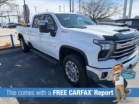 Used 2025 Chevrolet Silverado 3500 LTZ w/ LTZ Convenience Package image 2