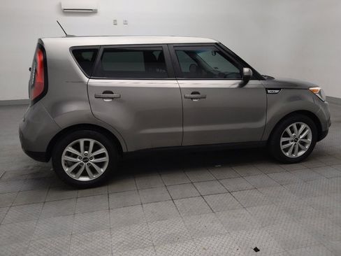 Used 2019 Kia Soul + FWD image 10