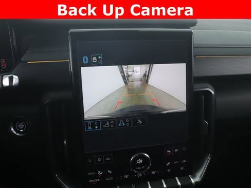 Used 2025 GMC Acadia AT4 image 23