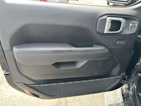 Used 2021 Jeep Wrangler Unlimited Sahara AWD/4WD image 9