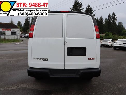 Used 2016 GMC Savana 3500 RWD image 8