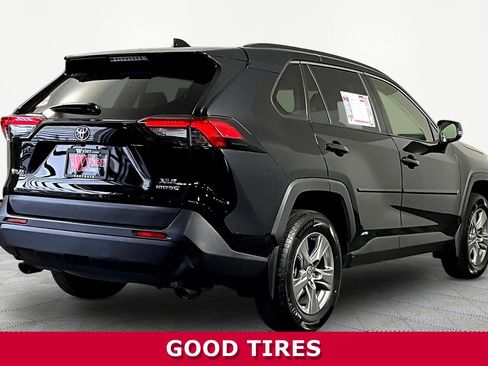 Used 2022 Toyota RAV4 XLE w/ Convenience Package AWD/4WD image 6