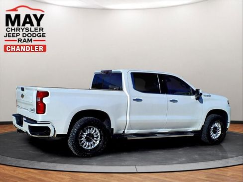 Used 2022 Chevrolet Silverado 1500 High Country w/ Technology Package AWD/4WD image 18