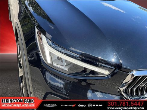 Used 2023 Volvo XC40 B5 Ultimate w/ Climate Package AWD/4WD image 31