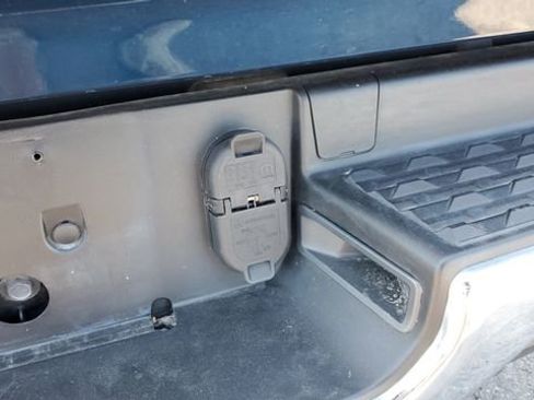 Used 2023 RAM 1500 Laramie AWD/4WD image 35