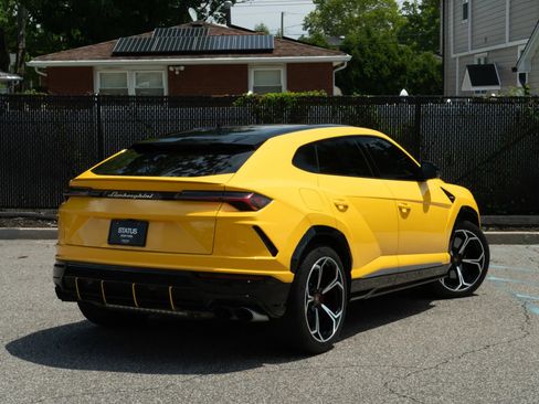 Used 2021 Lamborghini Urus AWD/4WD image 37