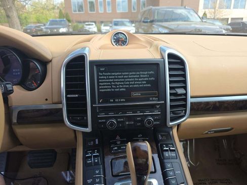 Used 2016 Porsche Cayenne image 4